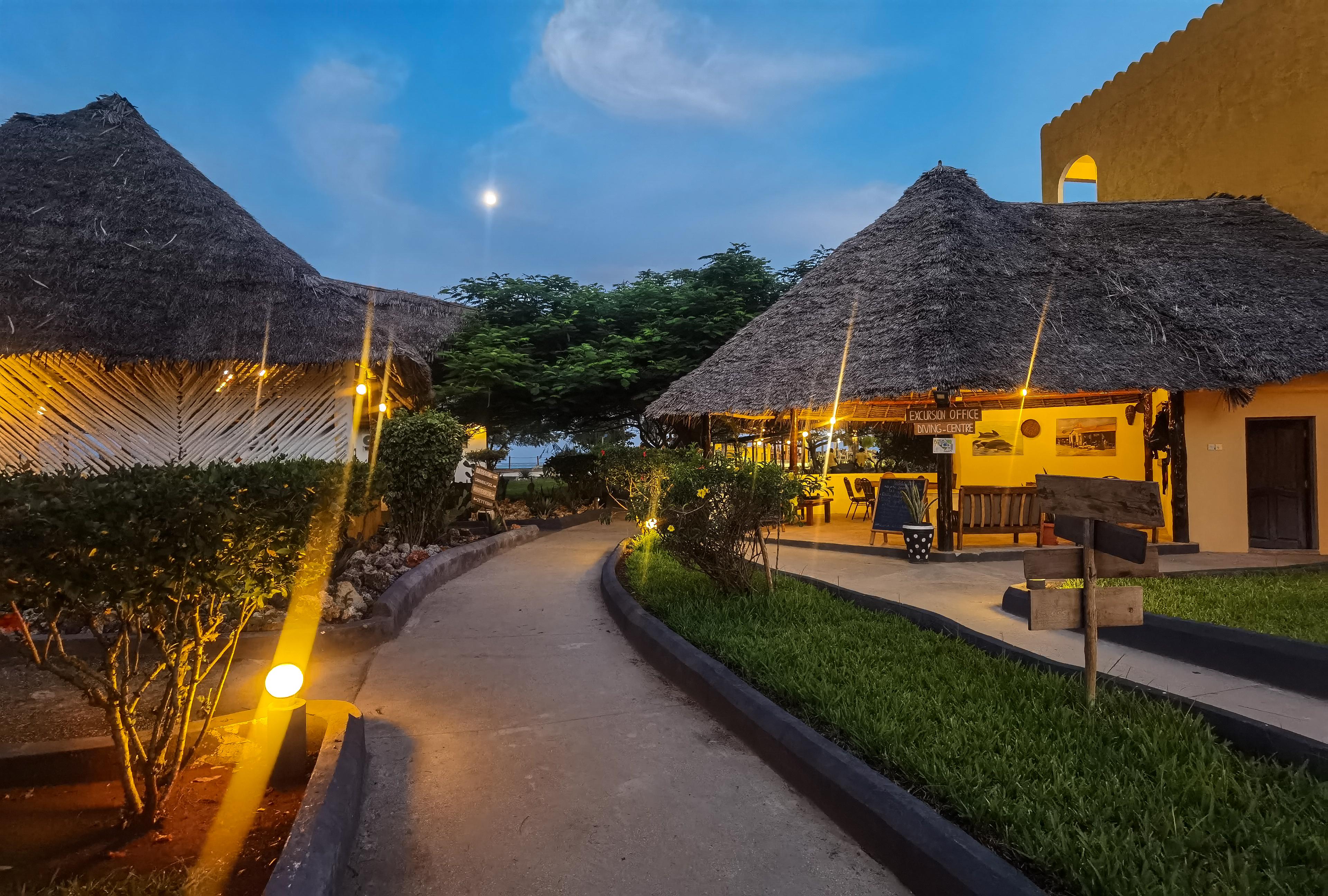 Reef & Beach Resort - Spa Jambiani Exterior photo